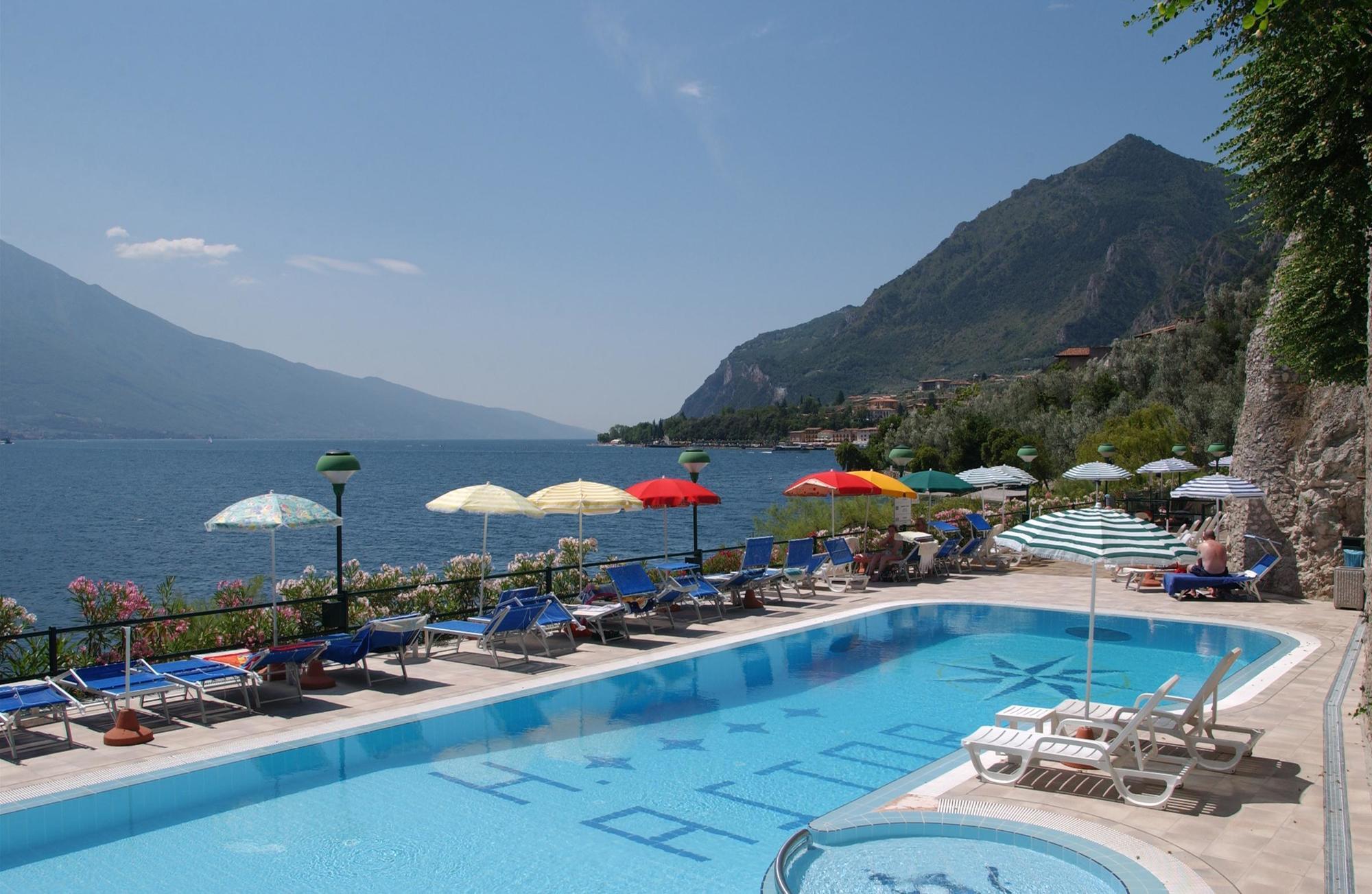 Hotel Astor Лимоне-суль-Гарда Экстерьер фото